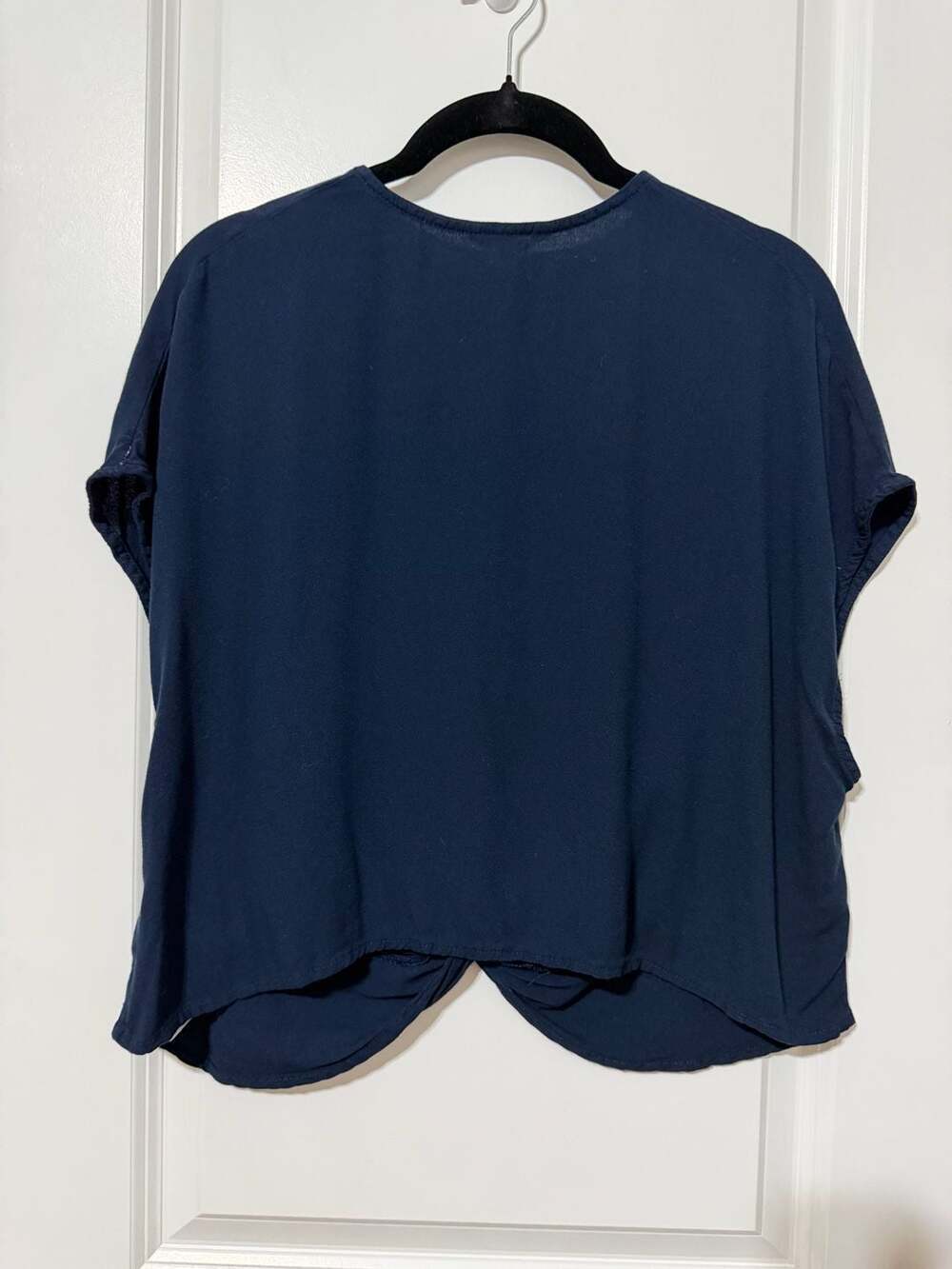 Splendid Navy Blue V-Neck Twist Front Viscose Blouse